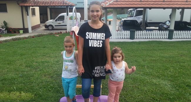 Sin Nikola, sinovica Magdalena, ćerka Dunja, foto: PressLider