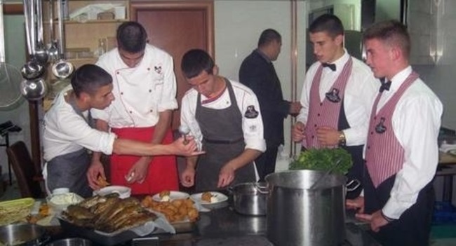 Kuvare, konobare i sobarice čeka posao u hotelima i restoranima, Foto: V. Lojanica / RAS Srbija