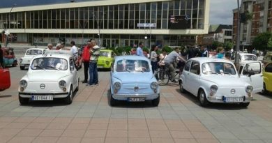 PRVA MEĐUNARODNA „Fićijada“ u ČAČKU (FOTO) PRVA MEĐUNARODNA „Fićijada“ u ČAČKU (FOTO)
