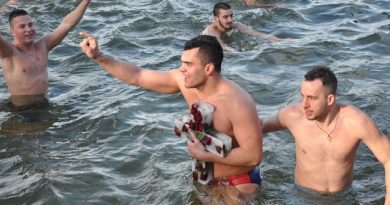 U ČAČKU 150 takmičara pliva za ČASNI KRST U ČAČKU 150 takmičara pliva za ČASNI KRST