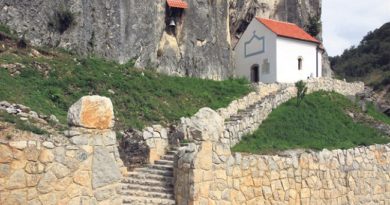 U pećini Hadži Prodana LED rasveta U pećini Hadži Prodana LED rasveta
