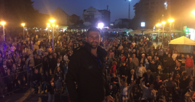 „Kralj komedije“, Neša Bridžis, nastupao na Kraljevom trgu „Kralj komedije“, Neša Bridžis, nastupao na Kraljevom trgu