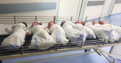 DVA DEČAKA I DVE DEVOJČICE RODJENI U PONEDELJAK 05.JUNA DVA DEČAKA I DVE DEVOJČICE RODJENI U PONEDELJAK 05.JUNA