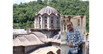 Hilandarski putopisi i dokumentarni film „Pričešće na Atosu“ u Domu kulture Hilandarski putopisi i dokumentarni film „Pričešće na Atosu“ u Domu kulture